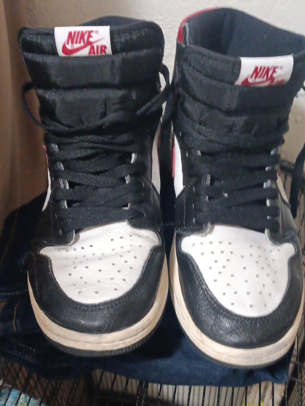 Nike High-Top Sneakers in Black, White and Red Air Jordan